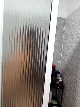 LoanaSantos online show from 10.11.25