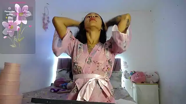 Snapshot of Liahdiaz_ chatting on 05.28.26 Liahdiaz online show from 05.28.26