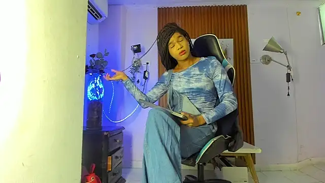 Snapshot of galactica_ chatting on 04.11.26 galactica online show from 04.11.26