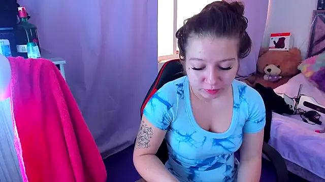 Luna Analya online show from 04.18.26