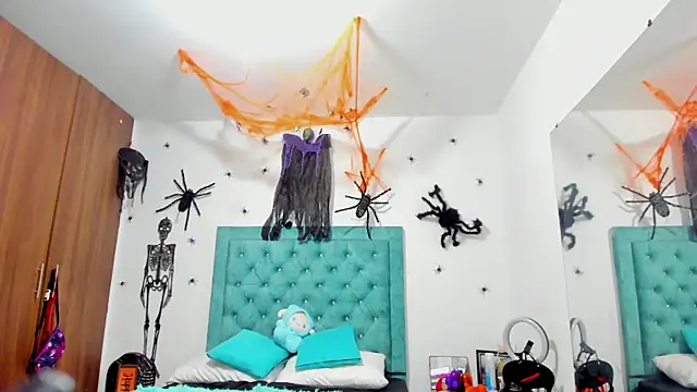 Rihanna hotx online show from 10.13.25