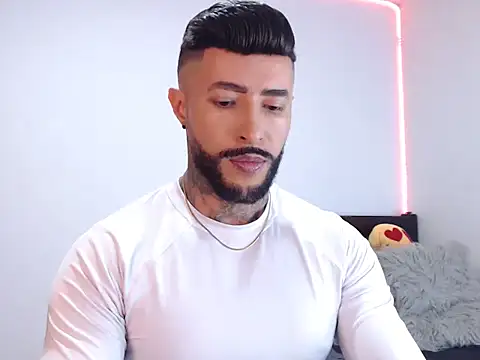 andrea de lucaa online show from 09.14.25