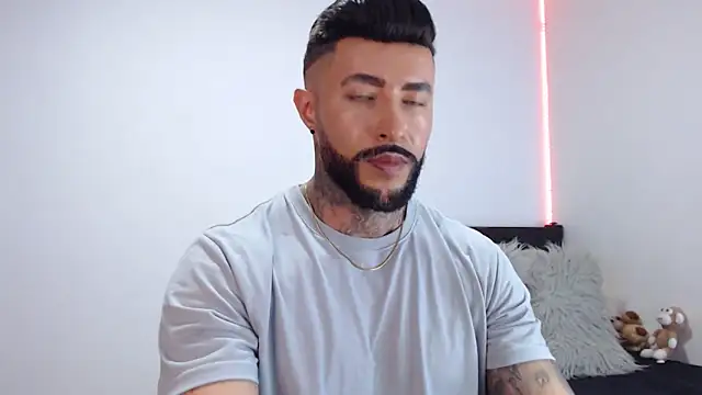 andrea de lucaa online show from 09.20.25