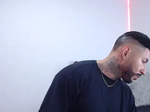 andrea de lucaa online show from 09.28.25