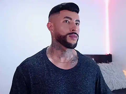 andrea de lucaa online show from 10.14.25