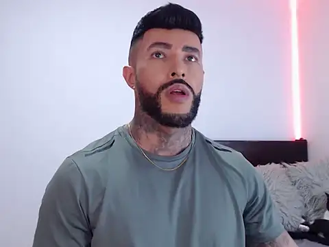 andrea de lucaa online show from 10.20.25