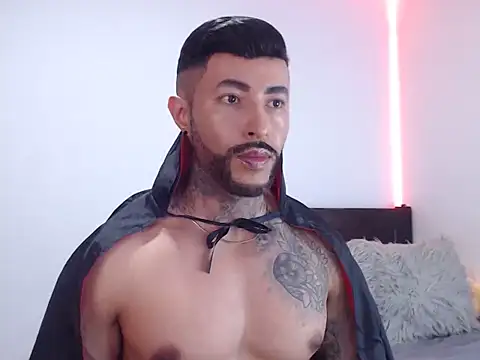 andrea de lucaa online show from 10.30.25