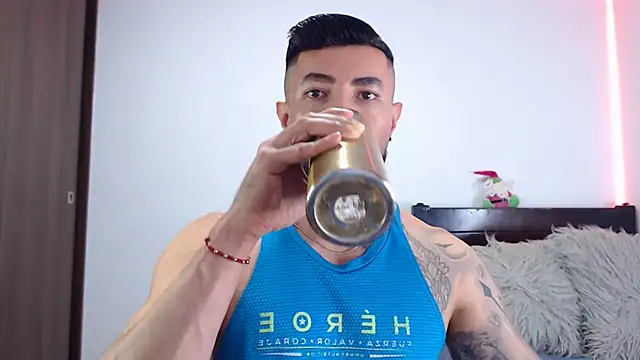 andrea de lucaa online show from 12.14.25