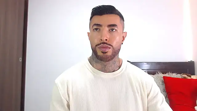 andrea de lucaa online show from 02.17.26