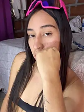 Snapshot of RAKEL37 chatting on 04.18.26 RAKEL37 online show from 04.18.26