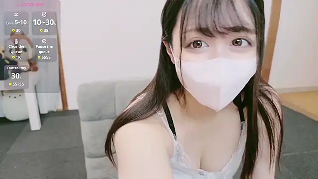 Snapshot of yuna_yyy chatting on 10.17.25 yuna yyy online show from 10.17.25