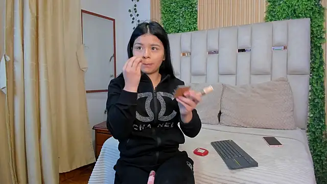 Jade Nmm online show from 04.08.26