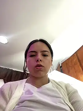 Snapshot of EmilyHarperr chatting on 10.03.25 EmilyHarperr online show from 10.03.25