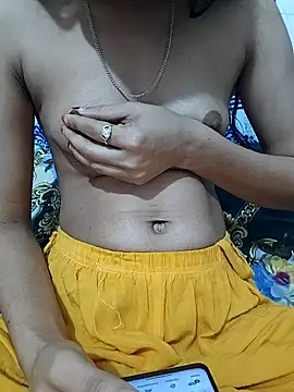 maya-Couple19 online show from 11.26.25