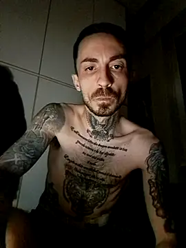 Snapshot of Robe420 chatting on 04.05.26 Robe420 online show from 04.05.26