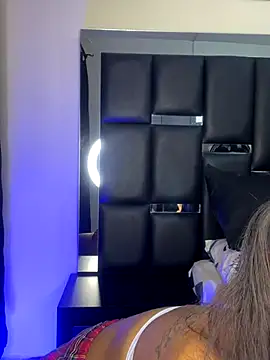 Kendra C online show from 10.21.25