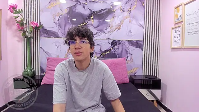 Desire Ecstasy online show from 10.13.25