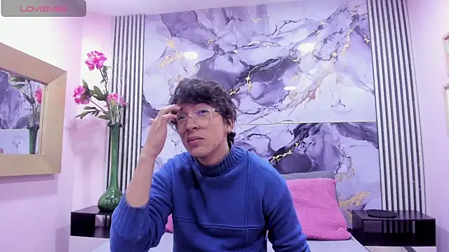 Desire Ecstasy online show from 10.21.25