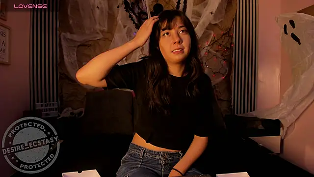 Desire Ecstasy online show from 10.26.25