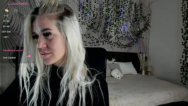 Kira Key online show from 02.21.26