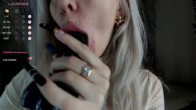 Kira Key online show from 03.10.26