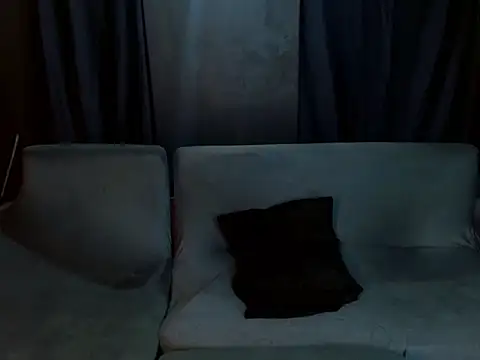 Snapshot of hugesignificant_69 chatting on 09.17.25 hugesignificant 69 online show from 09.17.25