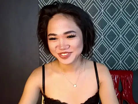 Snapshot of hugesignificant_69 chatting on 10.04.25 hugesignificant 69 online show from 10.04.25