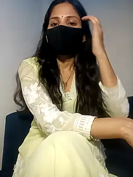 Snapshot of TheSassyGirl7 chatting on 11.11.25 TheSassyGirl7 online show from 11.11.25