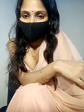 Snapshot of TheSassyGirl7 chatting on 11.12.25 TheSassyGirl7 online show from 11.12.25