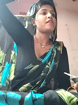 Snapshot of AnanyaKapoor89 chatting on 10.31.25 AnanyaKapoor89 online show from 10.31.25