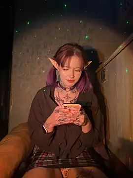 n1ghtcloud online show from 10.13.25