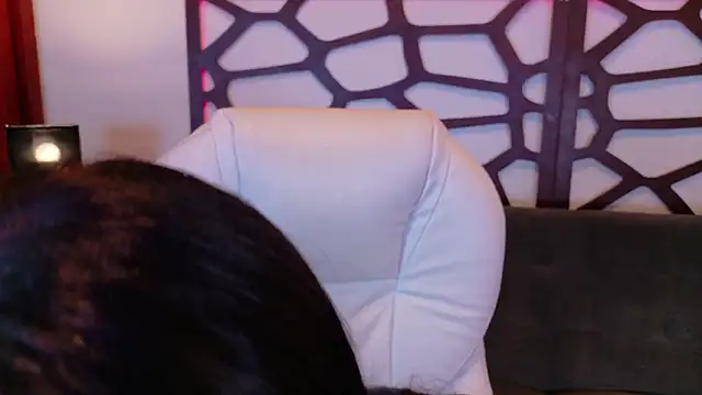 kloe bella online show from 02.10.26