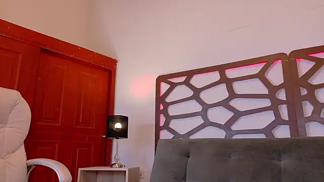 kloe bella online show from 02.28.26