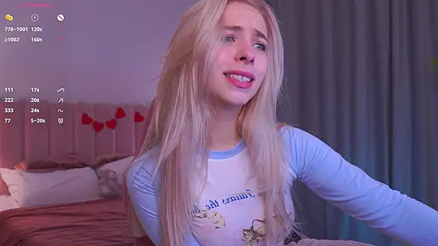 Snapshot of ShinyBarbie chatting on 02.07.26 ShinyBarbie online show from 02.07.26