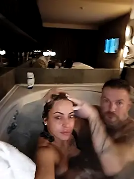 Snapshot of Eli9090 chatting on 11.30.25 Eli9090 online show from 11.30.25