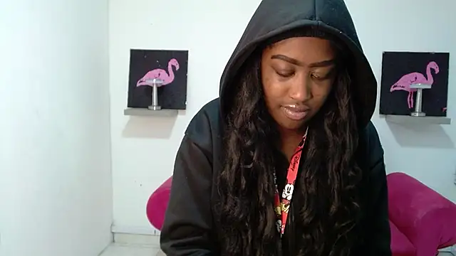 Snapshot of milykabombastik chatting on 10.10.25 milykabombastik online show from 10.10.25