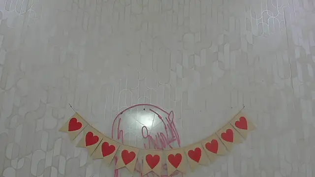 Snapshot of scarletross_ chatting on 02.12.26 scarletross online show from 02.12.26