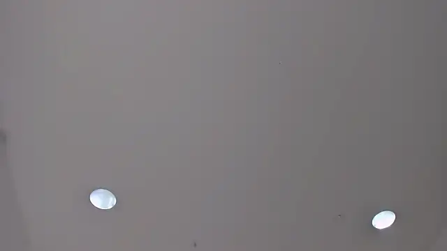 Snapshot of scarletross_ chatting on 02.15.26 scarletross online show from 02.15.26