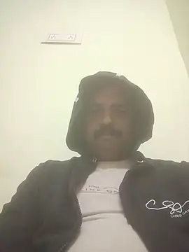 vardh033 online show from 10.28.25