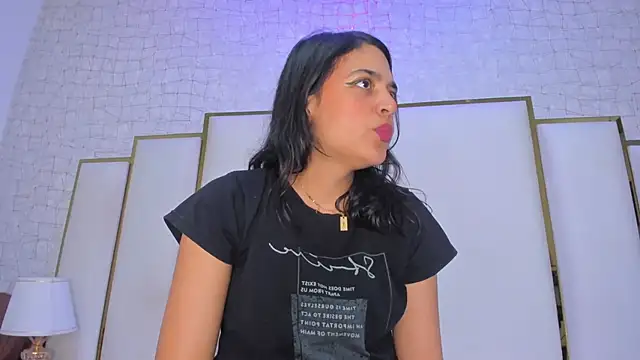 Snapshot of thalia888_ chatting on 04.17.26 thalia888 online show from 04.17.26
