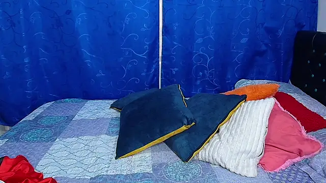 melikaronit2 online show from 10.07.25