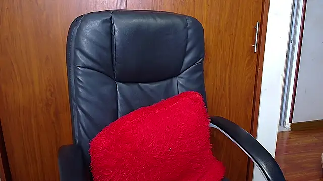 melikaronit2 online show from 12.05.25