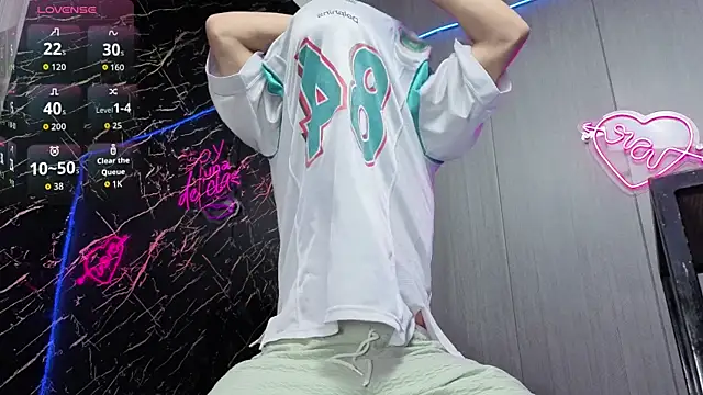 Snapshot of ThorDick_ chatting on 09.11.25 ThorDick  online show from 09.11.25