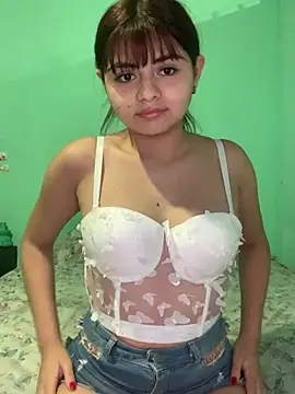 Snapshot of You_dirty_girl18 chatting on 09.28.25 You dirty girl18 online show from 09.28.25