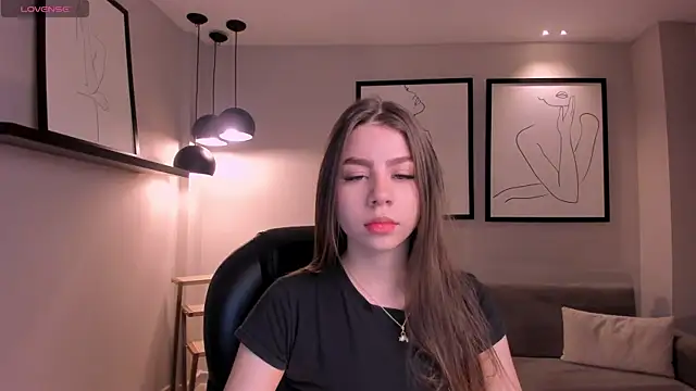 TiffannySins online show from 10.23.25