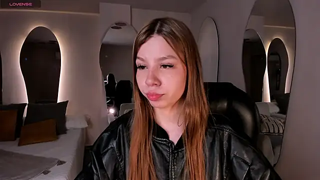 TiffannySins online show from 04.01.26