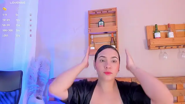  miss mia online show from 11.13.25