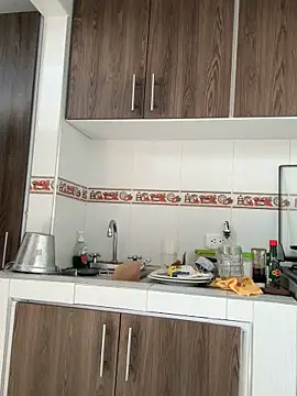 Snapshot of evelyn_1702 chatting on 09.21.25 evelyn 1702 online show from 09.21.25