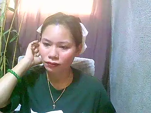 Snapshot of Sweeetgurll chatting on 05.10.26 Sweeetgurll online show from 05.10.26