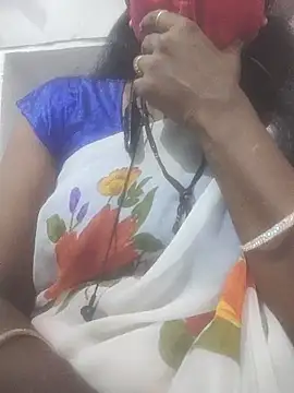 Snapshot of hotmahitha chatting on 05.13.26 hotmahitha online show from 05.13.26
